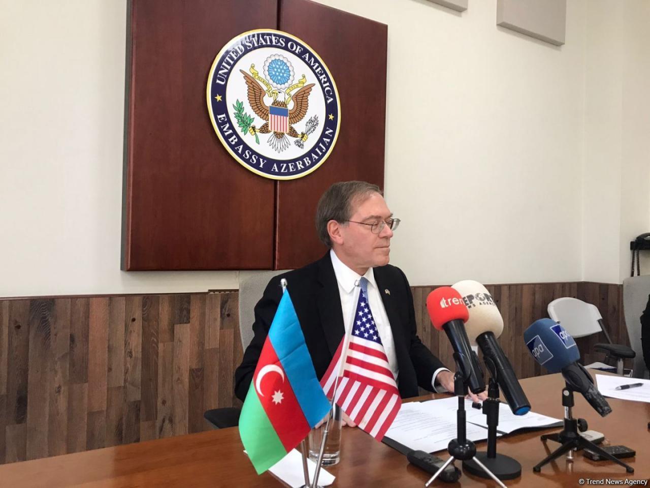 U.S. hails Azerbaijan&rsquo;s strategic role in Europe energy security