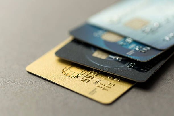 Drop on quantity of credit cards is caused by Central Bank&rsquo;s new rule